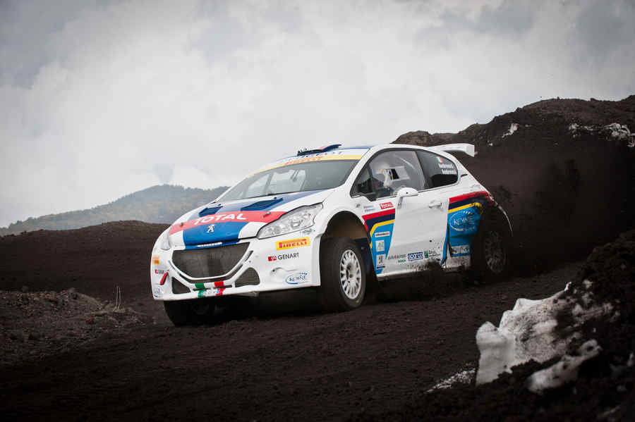 Andreucci scalata Etna con Peugeot 208 T16 -01