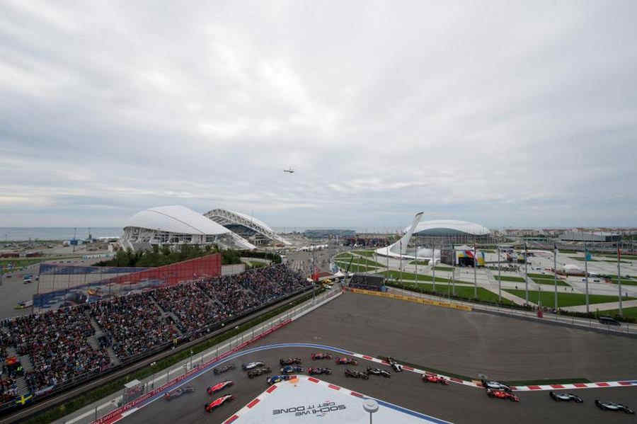 Formula-1-2015-Gp-Russia-Sochi-GARA-24