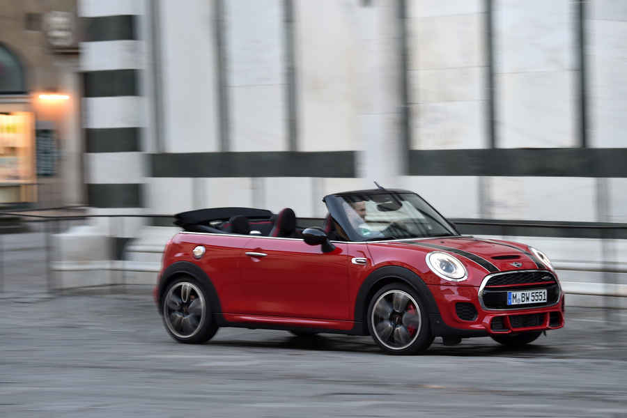 Mini-John-Cooper-Works-Cabrio-8