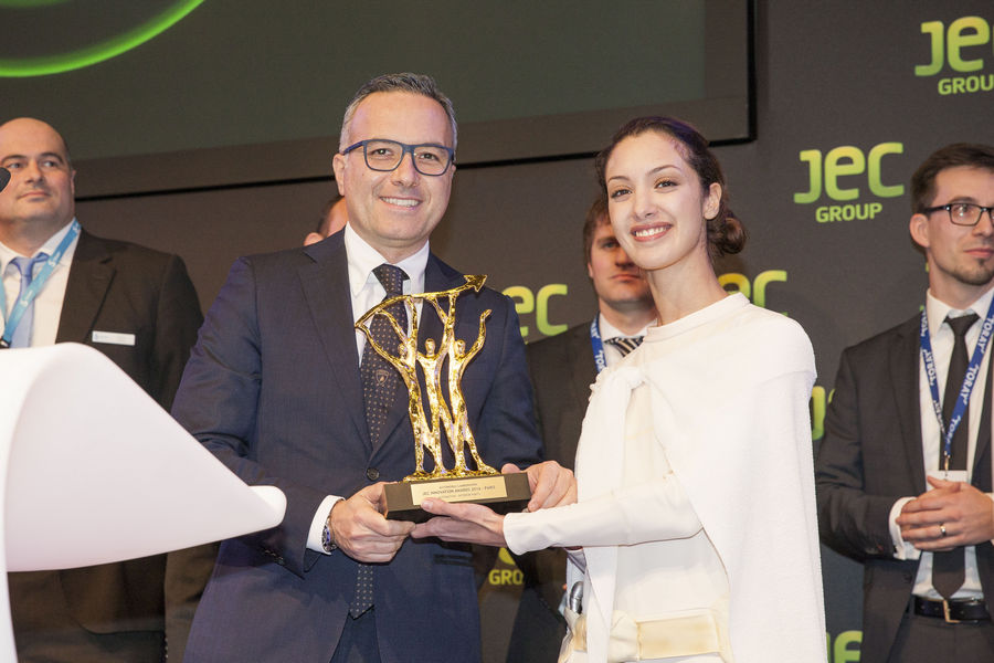 lamborghini-premio-innovation-award-jec-composites-2016