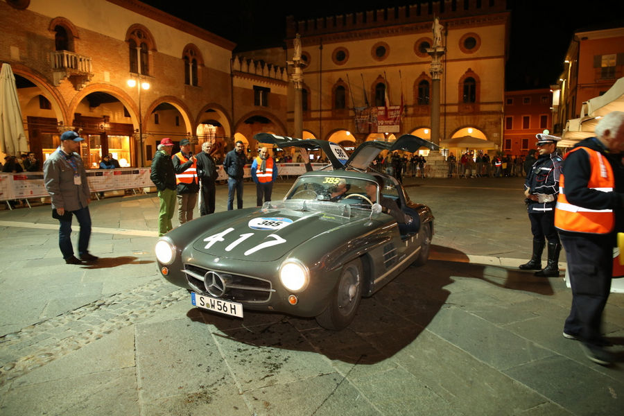 Mercedes-Benz Classic startet mit zehn Fahrzeugen in Brescia: Zeitzeugen mit Stern aus 90 Jahren Mille Miglia