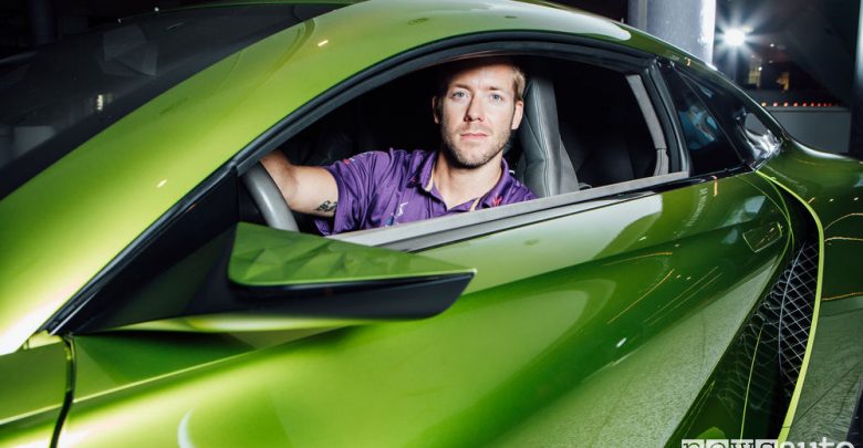 Sam Bird sulla DS E-Tense DS Urban Store Westfield London