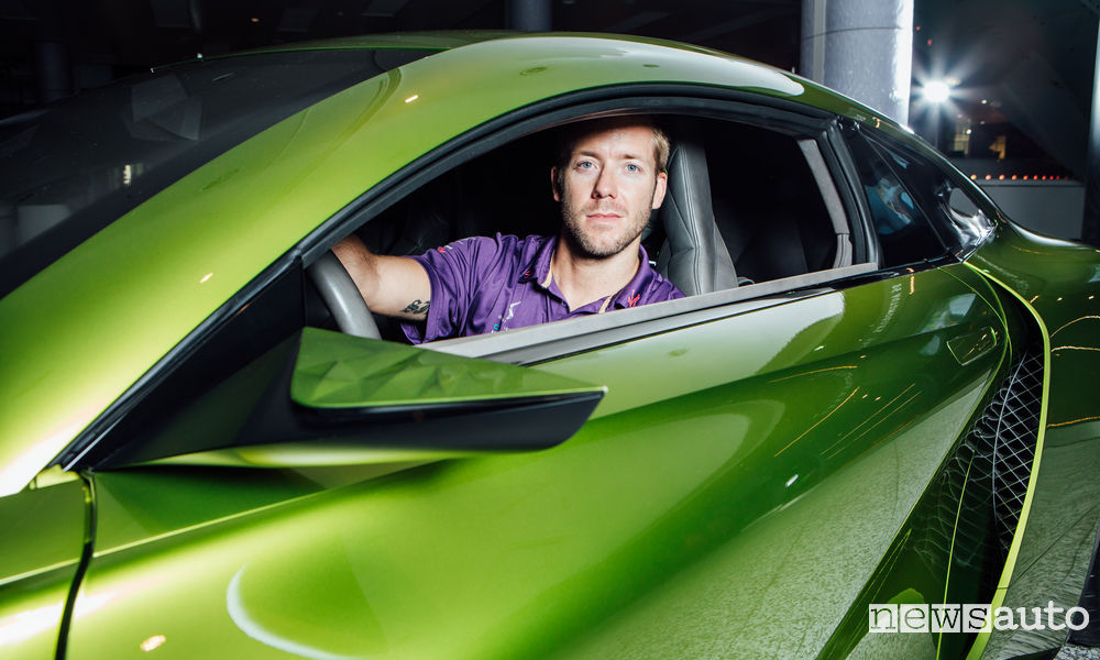 Sam Bird sulla DS E-Tense DS Urban Store Westfield London