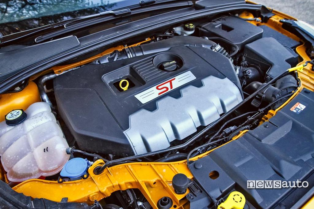 Ford Focus ST motore ecoboost 2L 250 cv