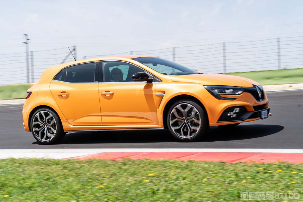 4 ruote sterzanti Renault_Megane_RS-2018 (trazione in uscita)