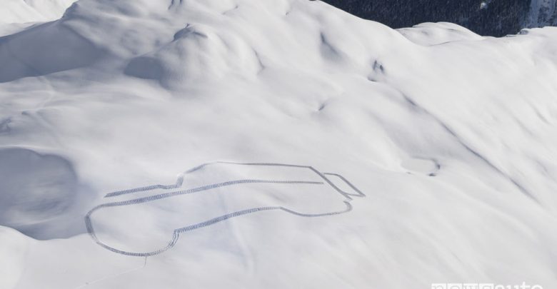 Disegno sulla neve Land Rover Defender