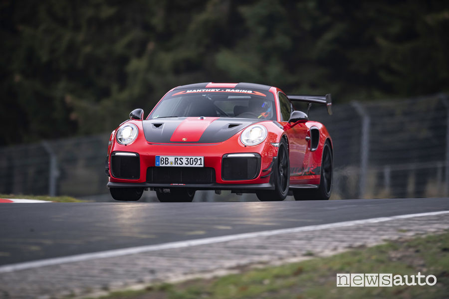 Porsche_911 GT2 RS MR record al Nürburgring 6:40.33