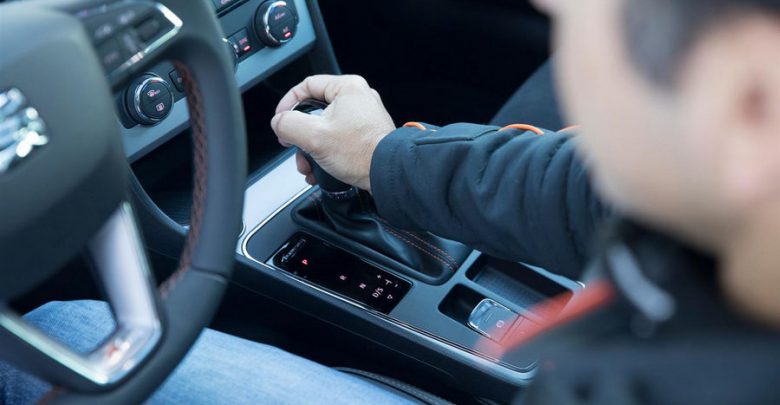 Jordi Gene al volante della Seat Leon 4Drive Come parcheggiare sulla neve in quale marcia