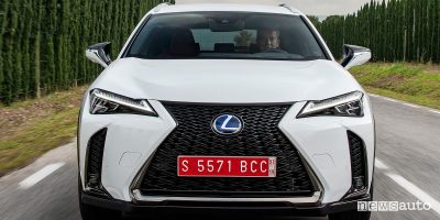 Lexus UX Hybrid, gamma e prezzi crossover ibrido