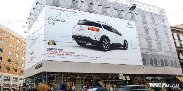 SUV Citroën C5 Aircross nei luoghi simbolo di Milano