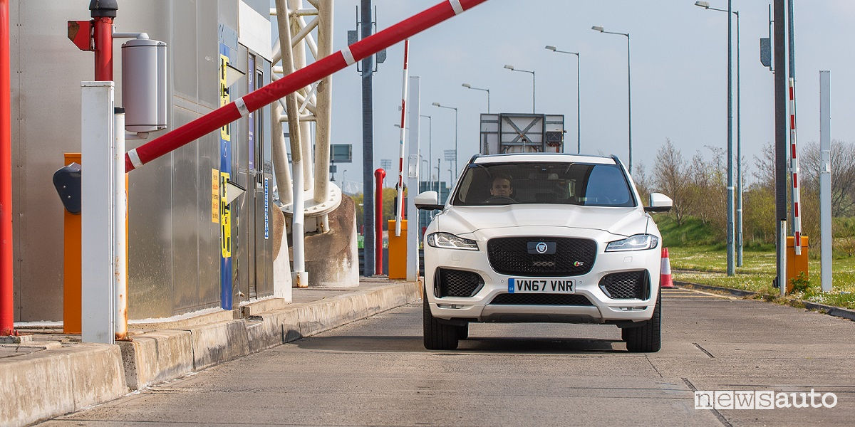 Criptovaluta auto Jaguar Land Rover Smart Wallet