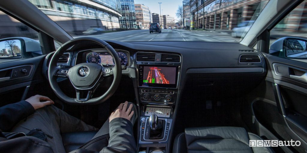 Guida autonoma di livello 4 Volkswagen e-Golf