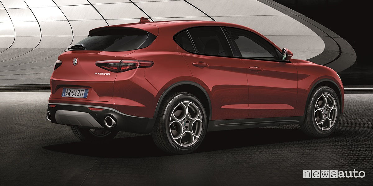 Alfa Romeo Stelvio Sport-Tech