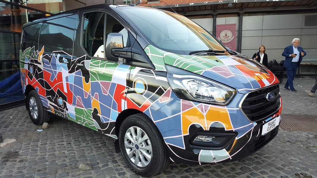Ford Transit_2019 wrappato vista laterale