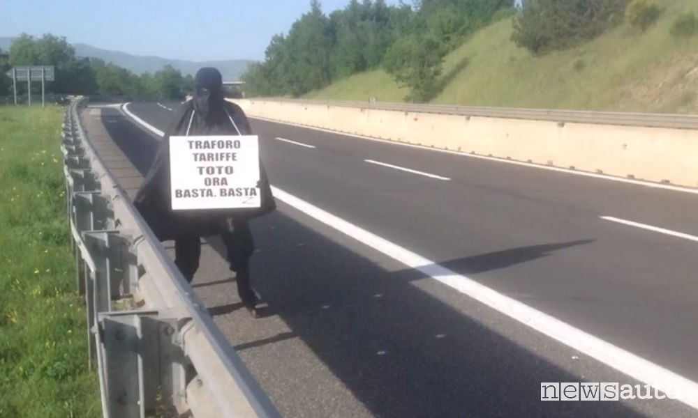 Zorro sull'autostrada A24-A25 Roma L’Aquila