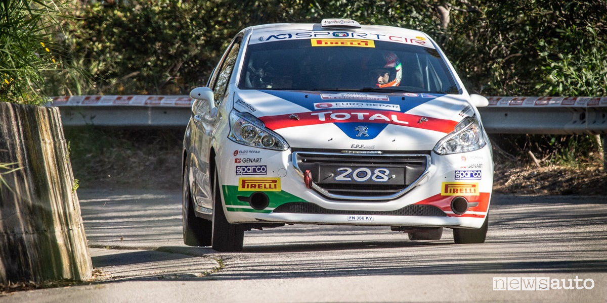 Peugeot 208 R2 al Rally di Roma Capitale 2019