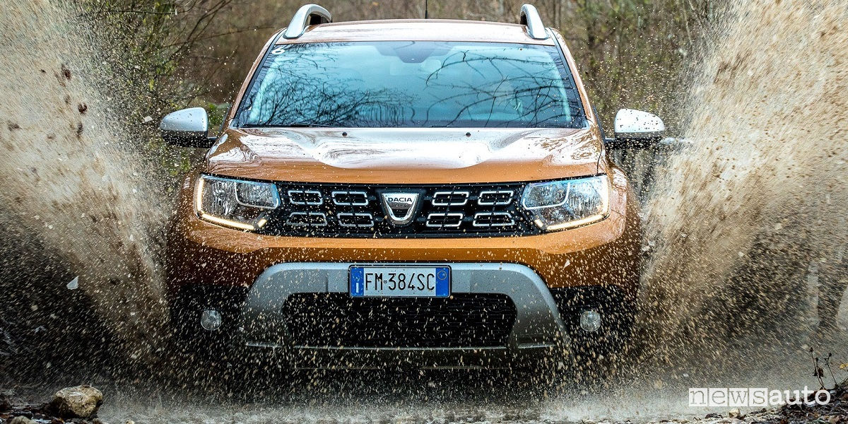Dacia Duster 4×4 benzina