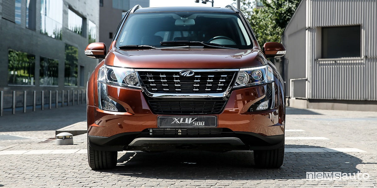 Mahindra XUV500 2019