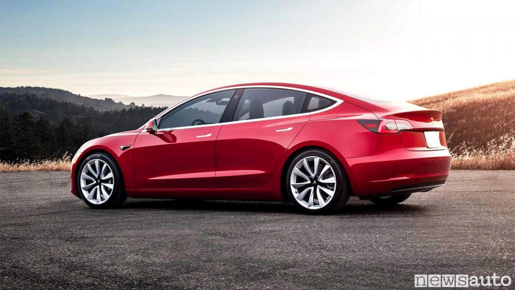 La Tesla Model 3  è la seconda auto elettrica più venduta nei primi 7 mesi 2019 in Italia