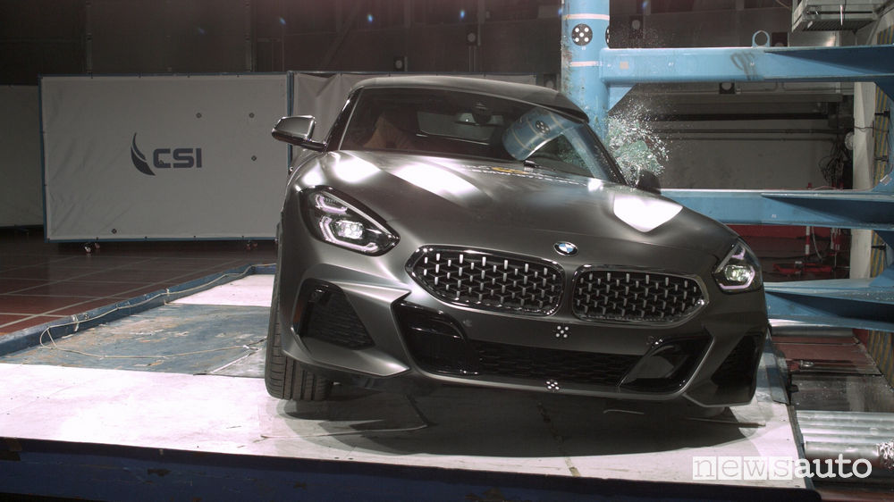 Crash test Euro NCAP urto laterale BMW Z4