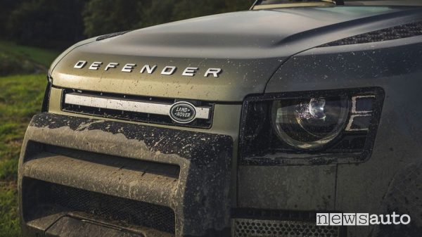 Nuovo Land Rover Defender, anteprima foto + video + caratteristiche 90 e 110