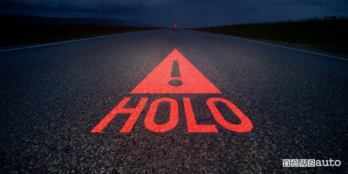triangolo auto notturno Holo