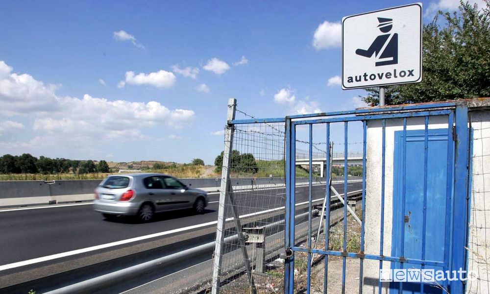 Multa autovelox, nulla e ricorso se da apparecchi privati
