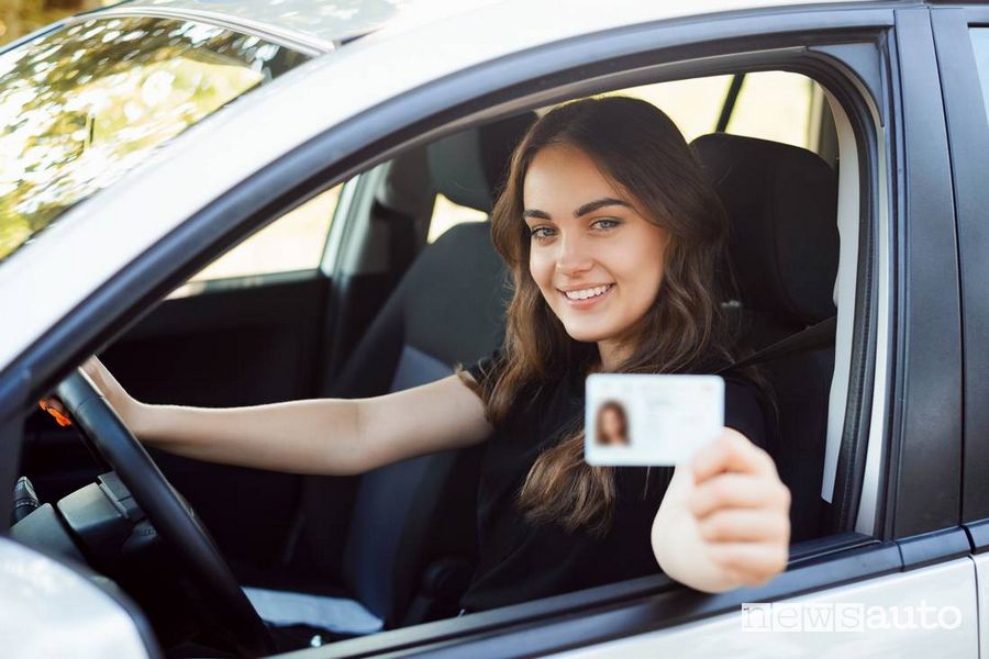 Auto neopatentati caratteristiche