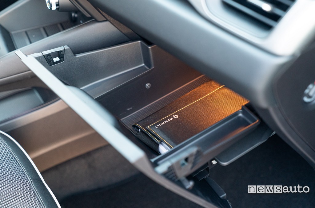 Cassetto porta oggetti Renault Captur 2020