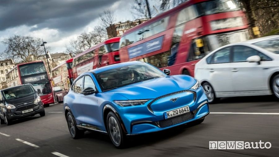 Auto ibride e elettriche Ford