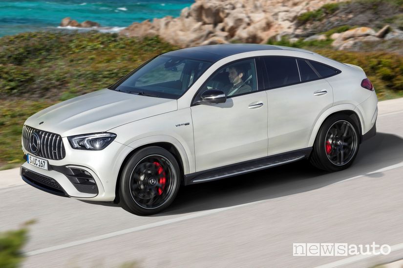 Vista di profilo Mercedes-AMG GLE 63 S 4MATIC+ Coupé