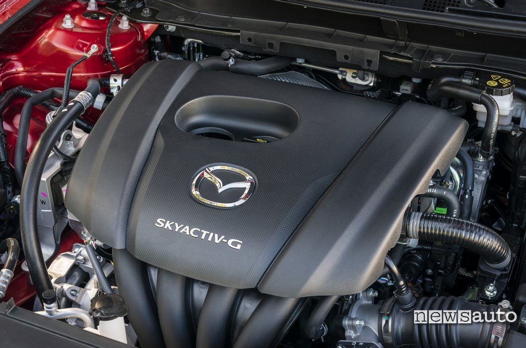 Motore ibrido Mazda2 2020