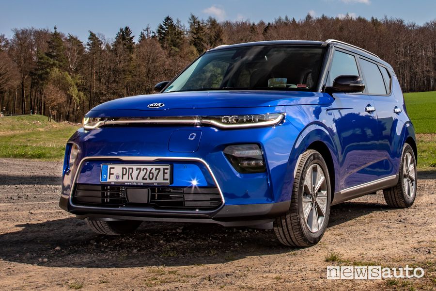 Vista di profilo Kia e-Soul elettrica EV