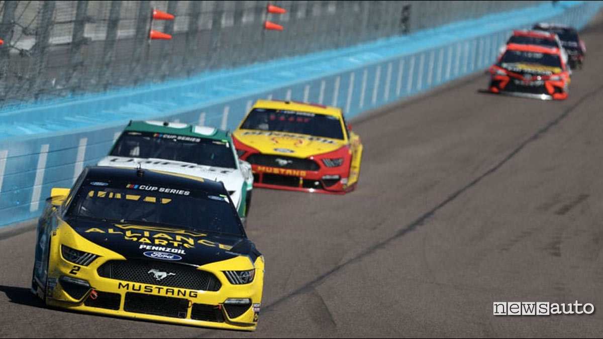 Nascar Campionato 2020 Keselowski sulla pista di Phoenix