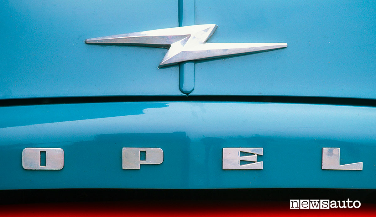 Logo Opel Blitz 1952