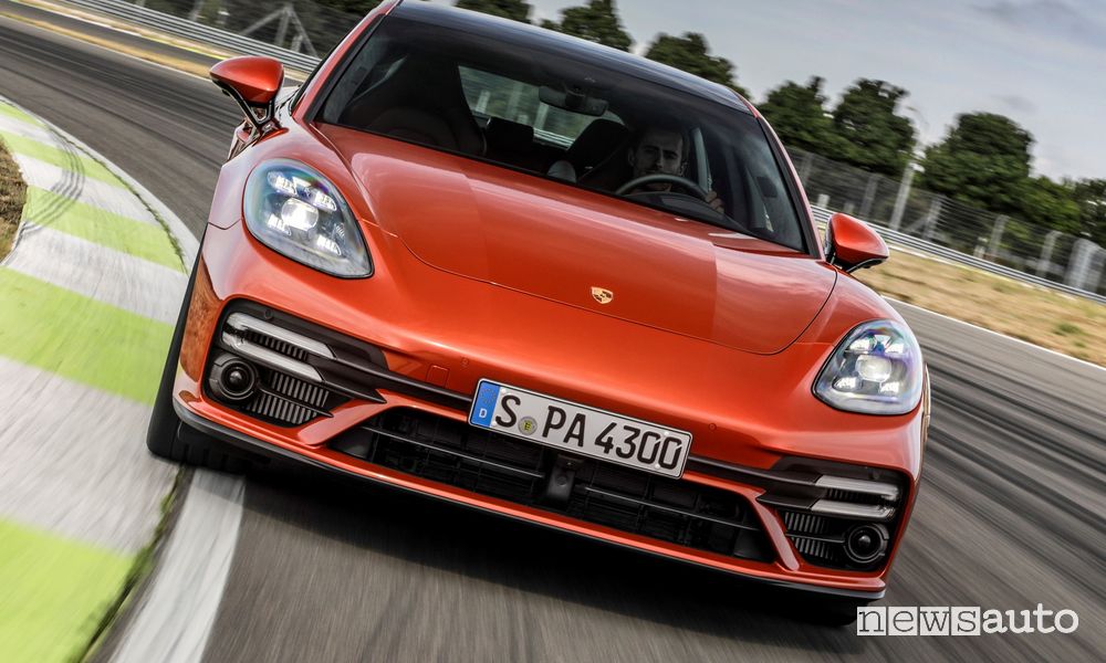 Nuova Porsche Panamera