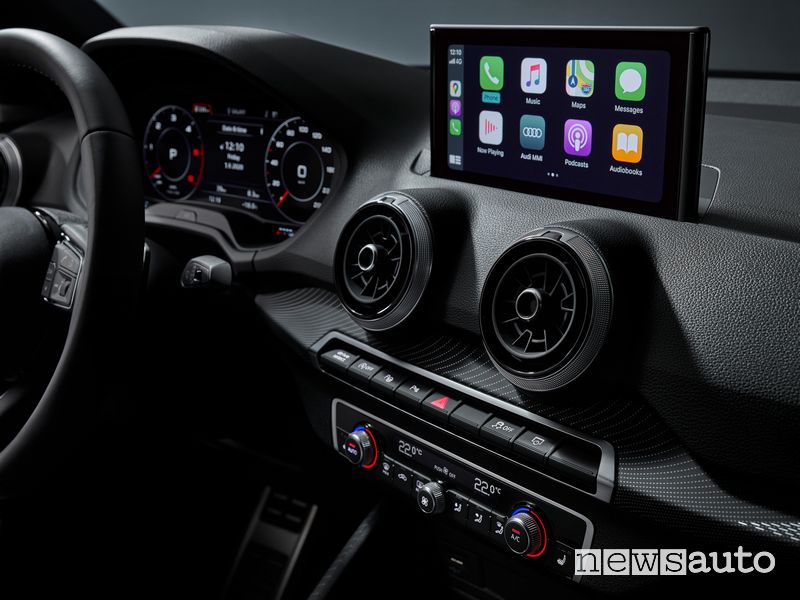 Apple CarPlay infotainment nuova Audi Q2
