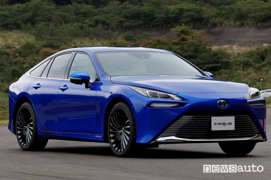 Auto ad idrogeno, nuova Toyota Mirai