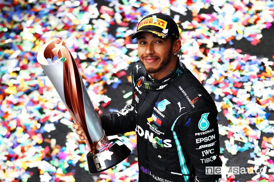 Hamilton lascia la Mercedes al termine della stagione 2024