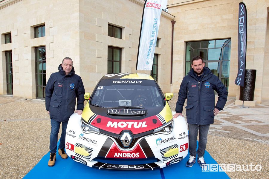 Gérald Fontanel e Jean-Baptiste Dubourg con la Renault Zoe Glace Trofeo Andros per auto elettriche