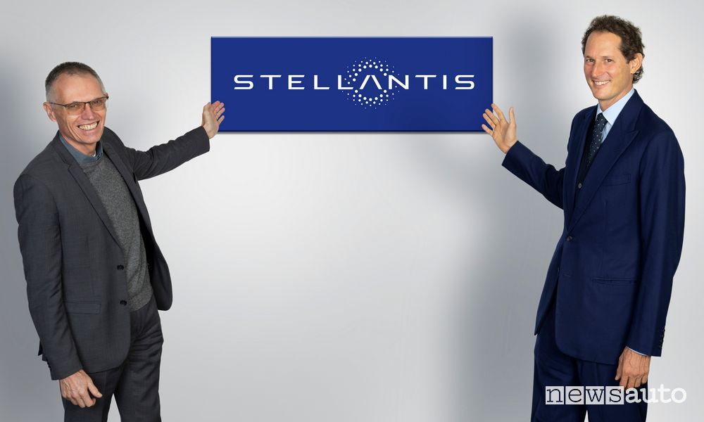Carlos Tavares e John Elkann, rispettivamente CEO e Presidente di Stellantis