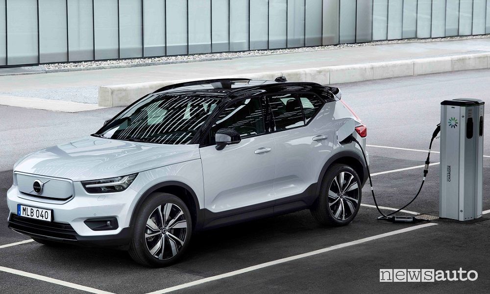 Auto elettriche Volvo, nel 2030 solo veicoli EV da vendere online