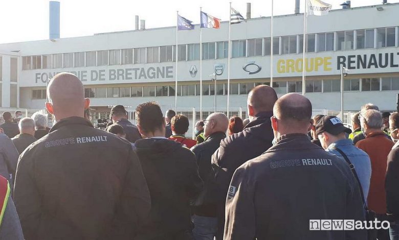 Protesta lavoratori Renault, manager sotto "sequestro" a Caudan