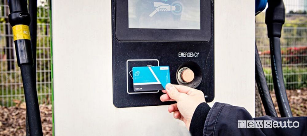 card RFID ricarica auto elettriche