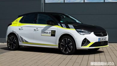 Auto elettrica wrappata, l'Opel Corsa-e con livrea da rally