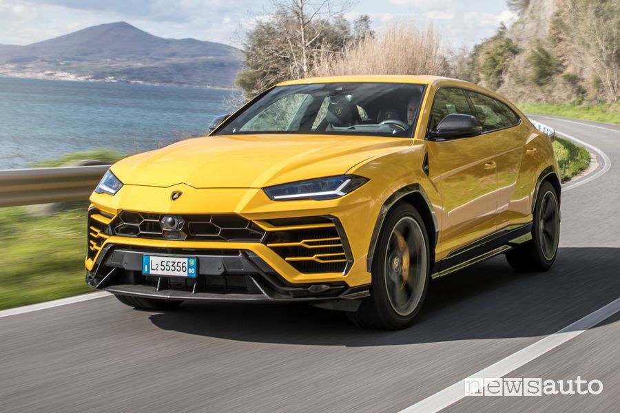 Lamborghini Urus ibrida plug-in