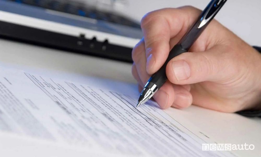 Assicurazione auto automobilisti danneggiati