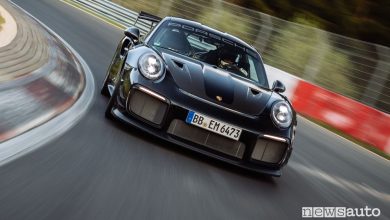 Porsche 911 GT2 RS, tempo record al Nürburgring