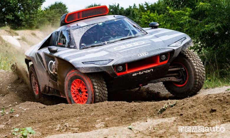 Audi RS Q e-tron in azione in vista della Dakar 2021