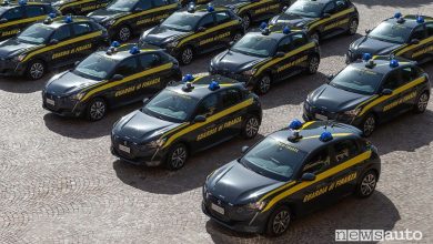 Flotta Peugeot e-208 elettriche alla Guardia di Finanza